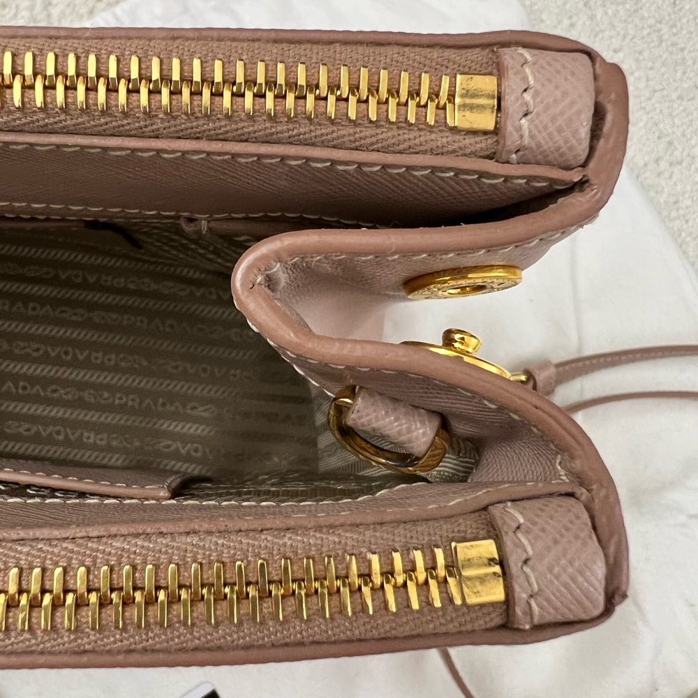 Lux Prada Galleria Saffiano leather tote - Picture 12 of 16